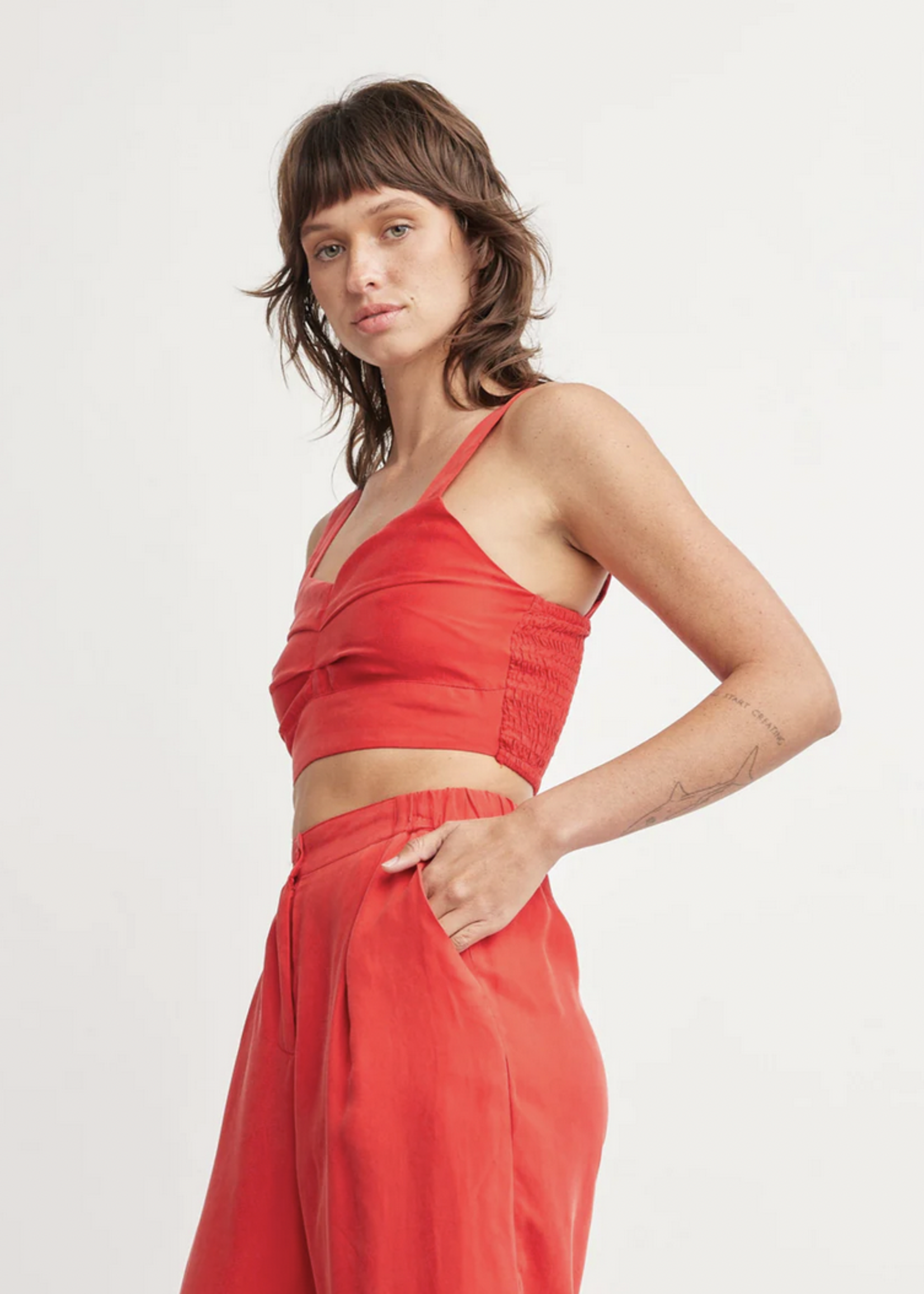 SELF CONTRAST SELF CONTRAST KORI CROP TANK