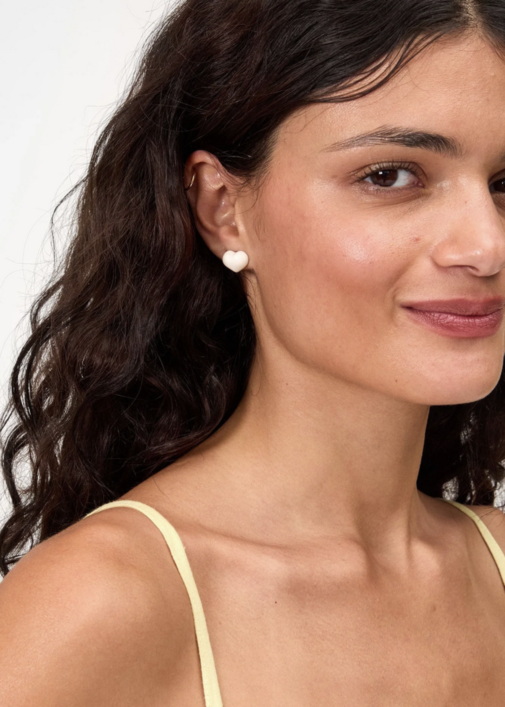 CLARE V. CLARE V. PETIT MYLAR HEART EARRINGS