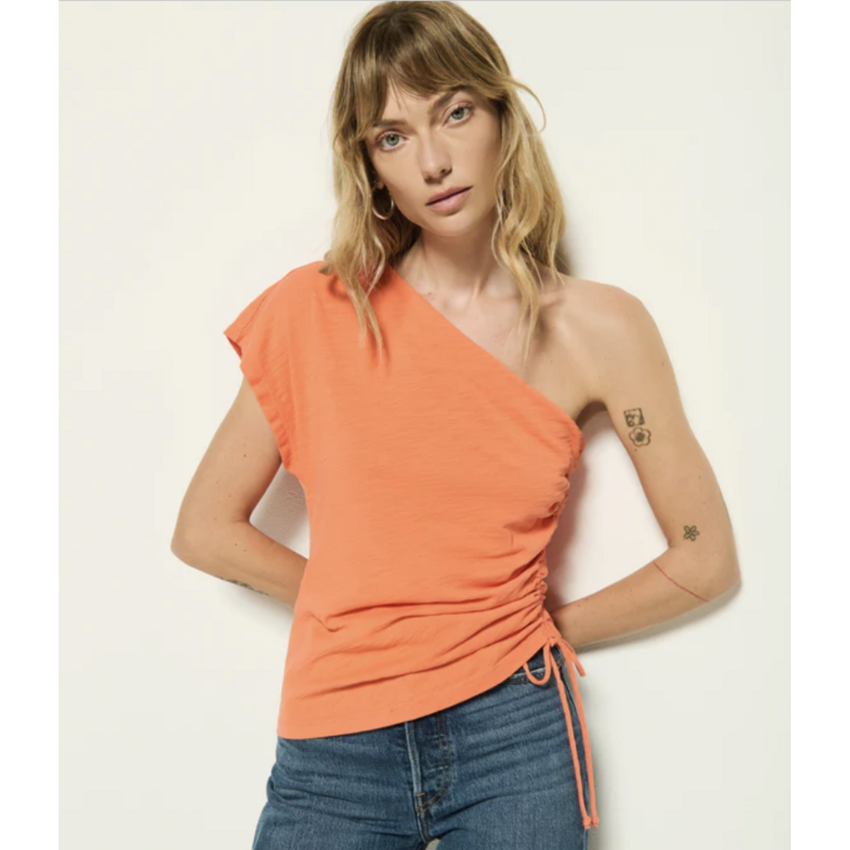NATION LTD NATION JAYLEN ASYMMETRICAL TEE