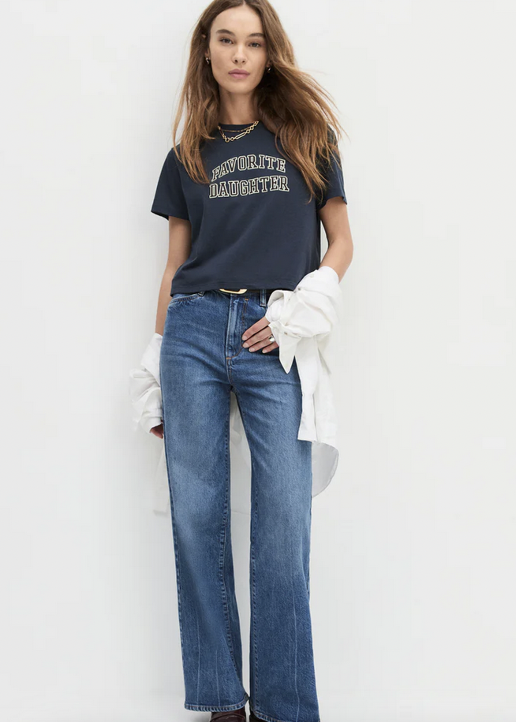 FAVORITE DAUGHTER FAVORITE DAUGHTER CROPPED COLLEGIATE TEE