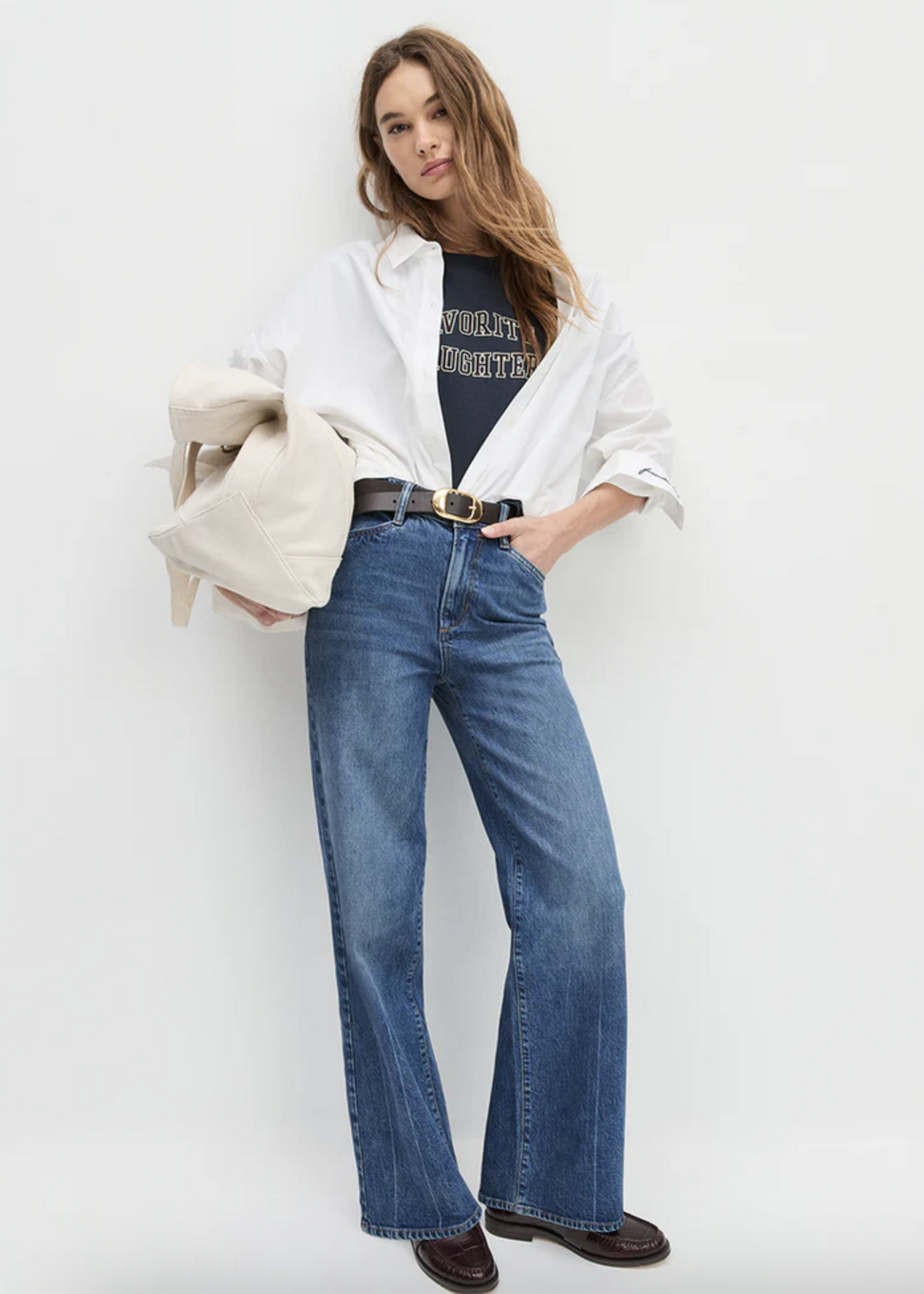 FAVORITE DAUGHTER FAVORITE DAUGHTER CROPPED COLLEGIATE TEE