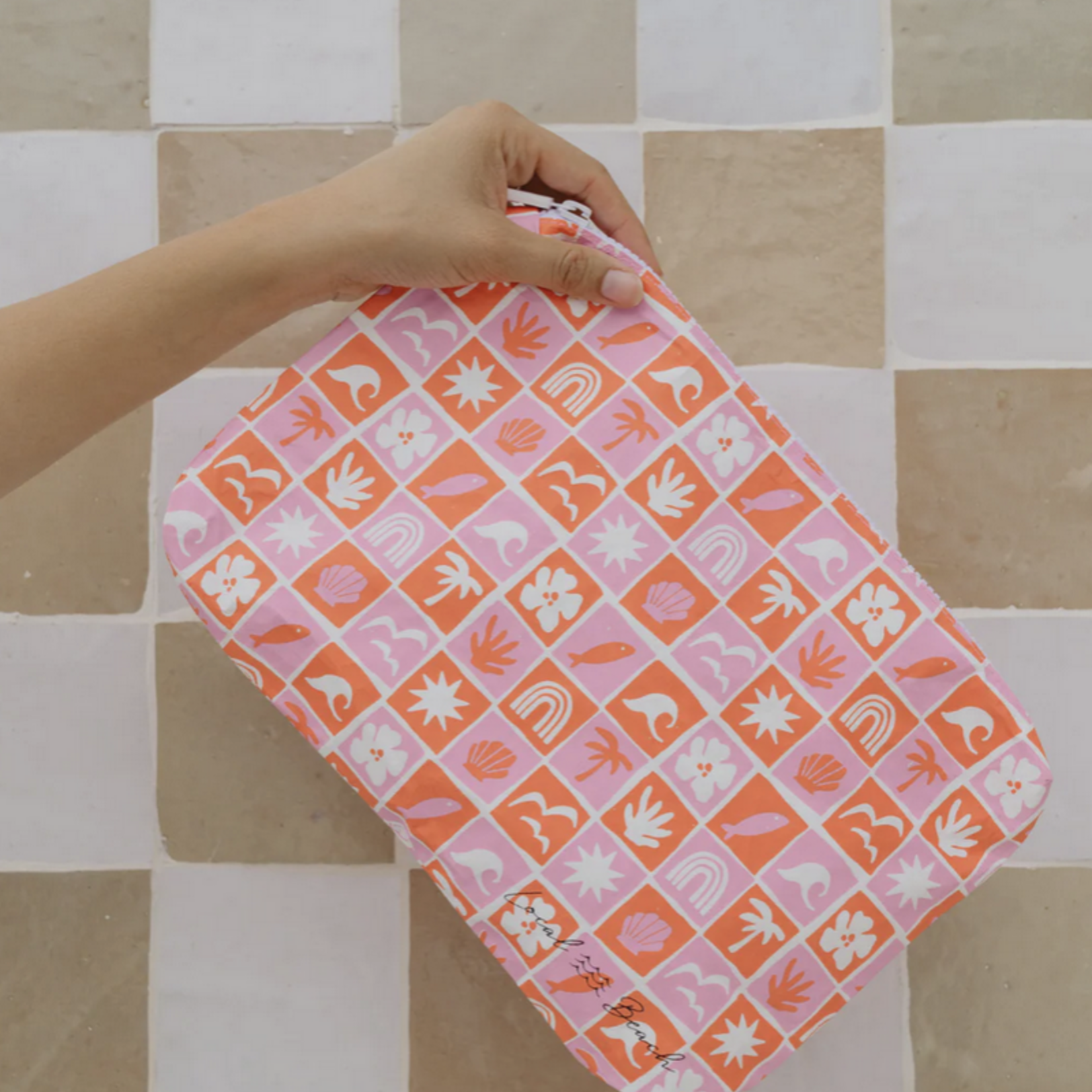 LOCAL BEACH ISLANDS WATER RESISTANT POUCH