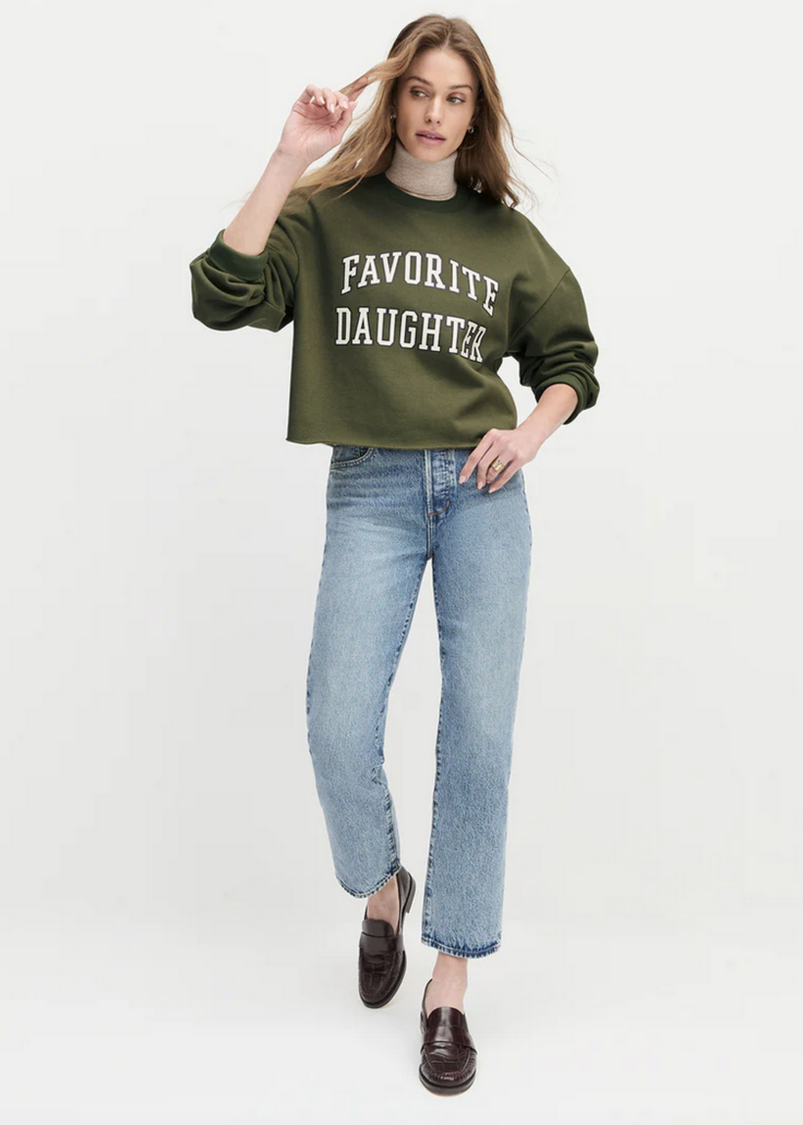 FAVORITE DAUGHTER CROPPED COLLEGIATE SWEATSHIRT