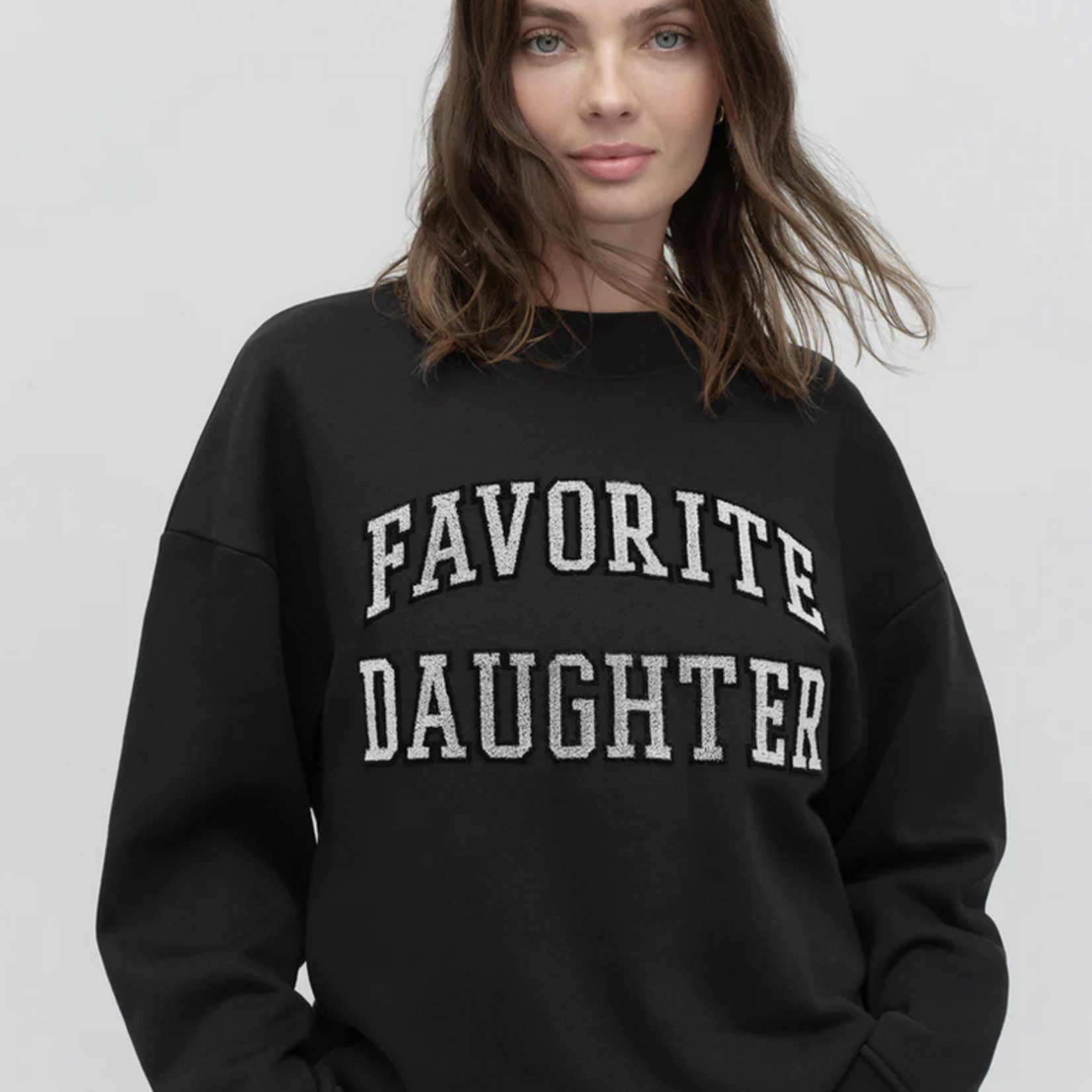 FAVORITE DAUGHTER FAVORITE DAUGHTER THE COLLEGIATE EMBROIDERY SWEATSHIRT