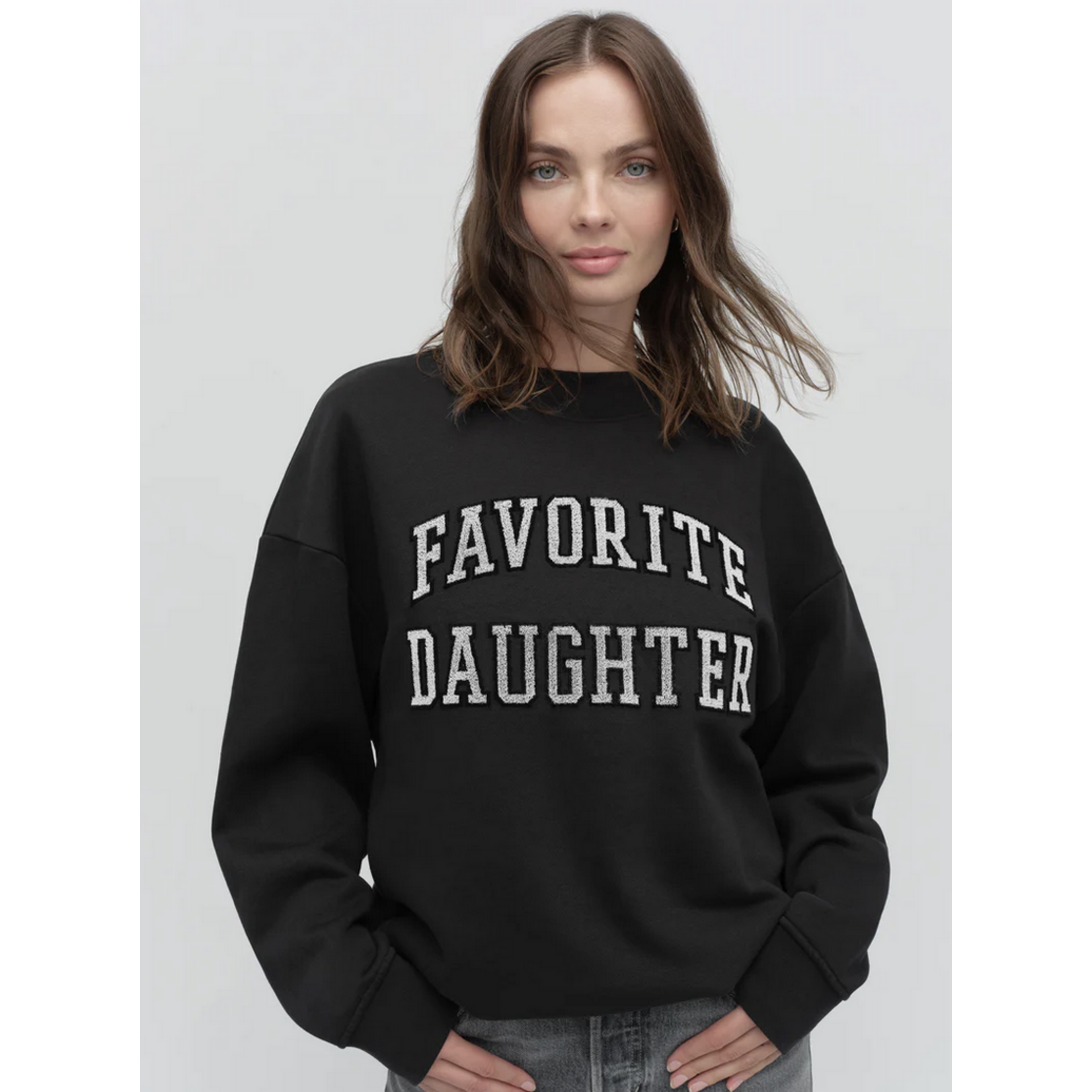 FAVORITE DAUGHTER FAVORITE DAUGHTER THE COLLEGIATE EMBROIDERY SWEATSHIRT