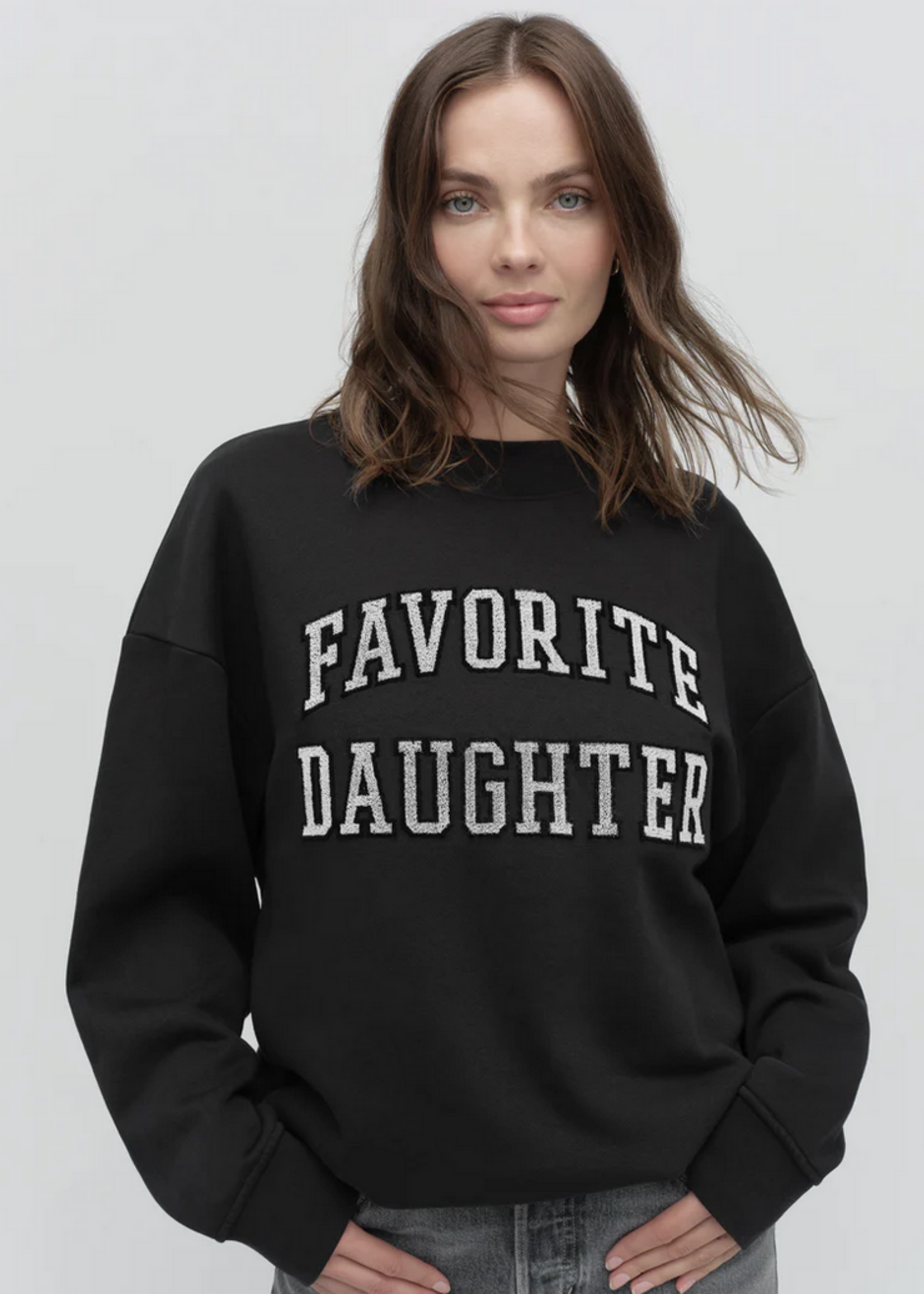 FAVORITE DAUGHTER FAVORITE DAUGHTER THE COLLEGIATE EMBROIDERY SWEATSHIRT