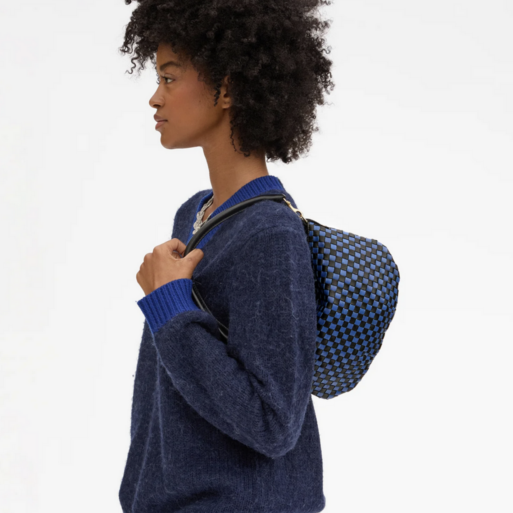 CLARE V. CLARE V. PETITE MOYEN