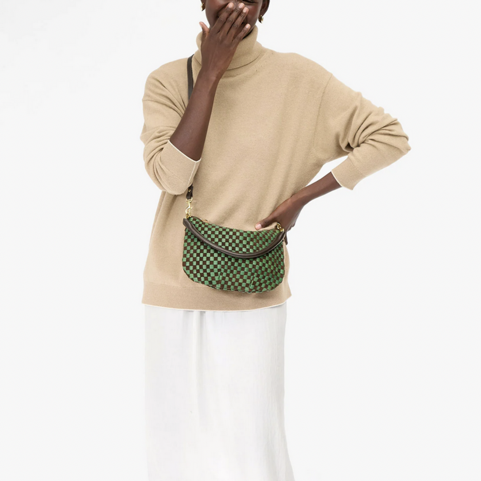 CLARE V. CLARE V. PETITE MOYEN