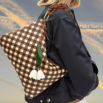 CLARE V. CLARE V. FLAT CLUTCH W/TABS