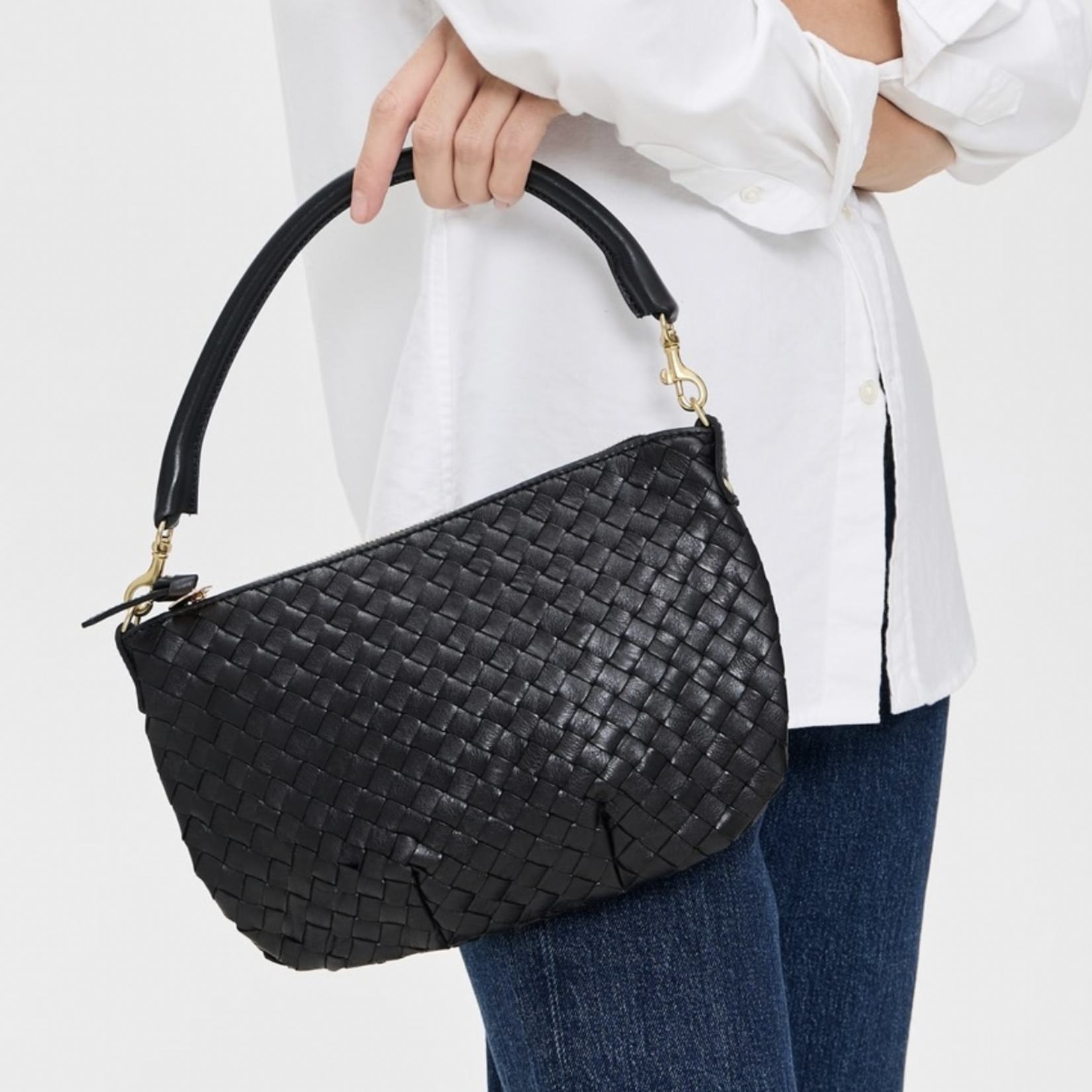 CLARE V. CLARE V. PETIT MOYEN MESSENGER