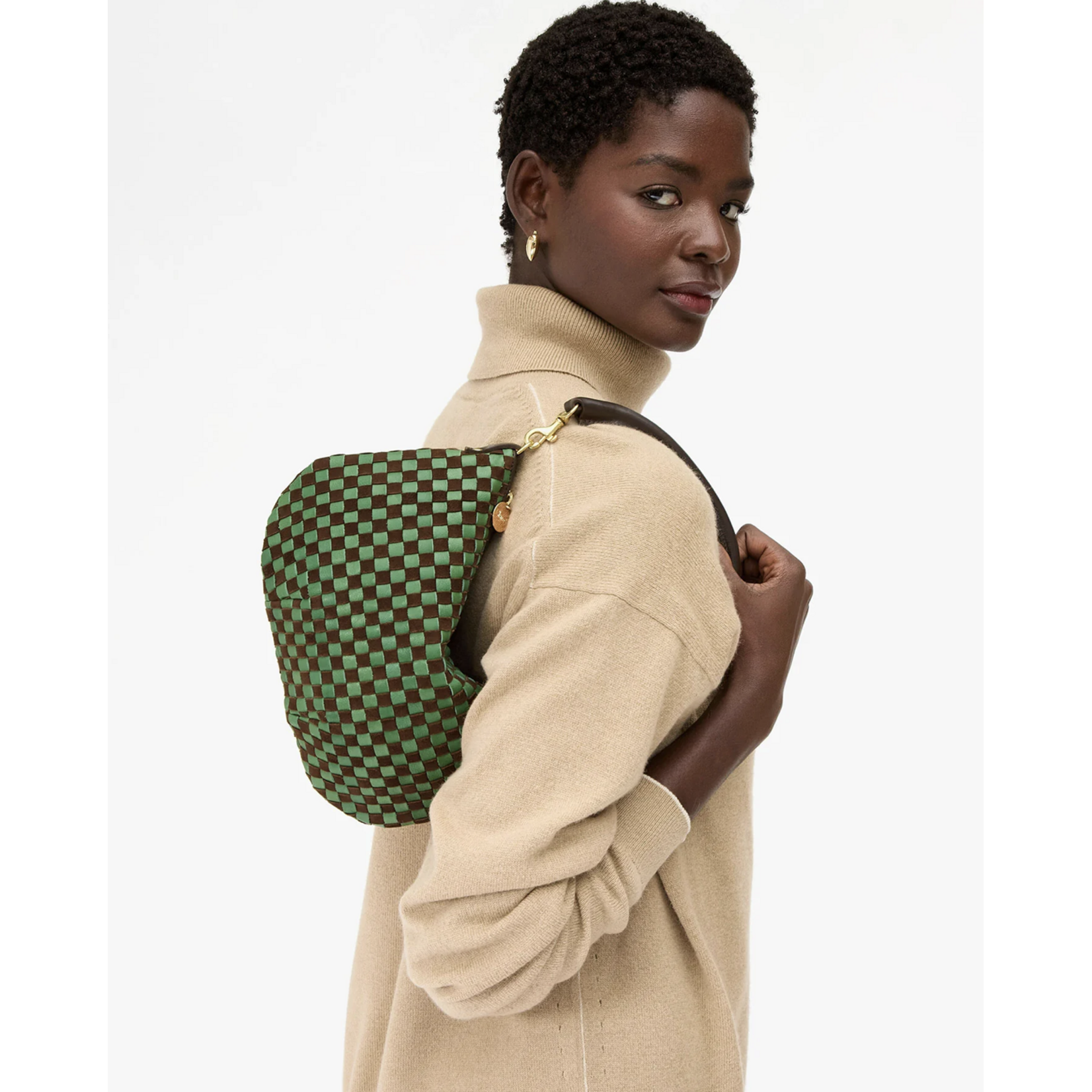 CLARE V. CLARE V. PETIT MOYEN MESSENGER