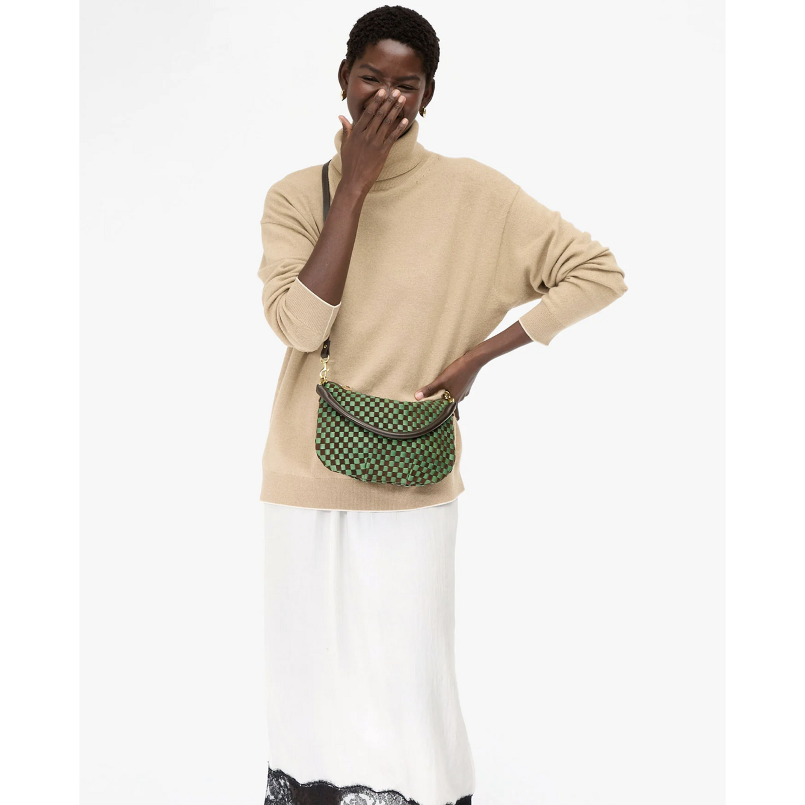 CLARE V. CLARE V. PETIT MOYEN MESSENGER