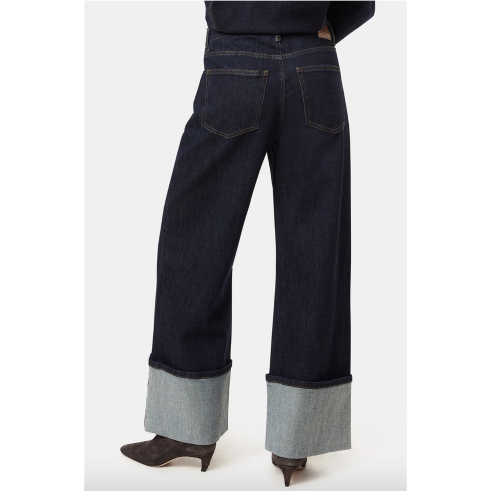 HABITUAL HABITUAL CAMRYN CUFFED STRAIGHT CROP