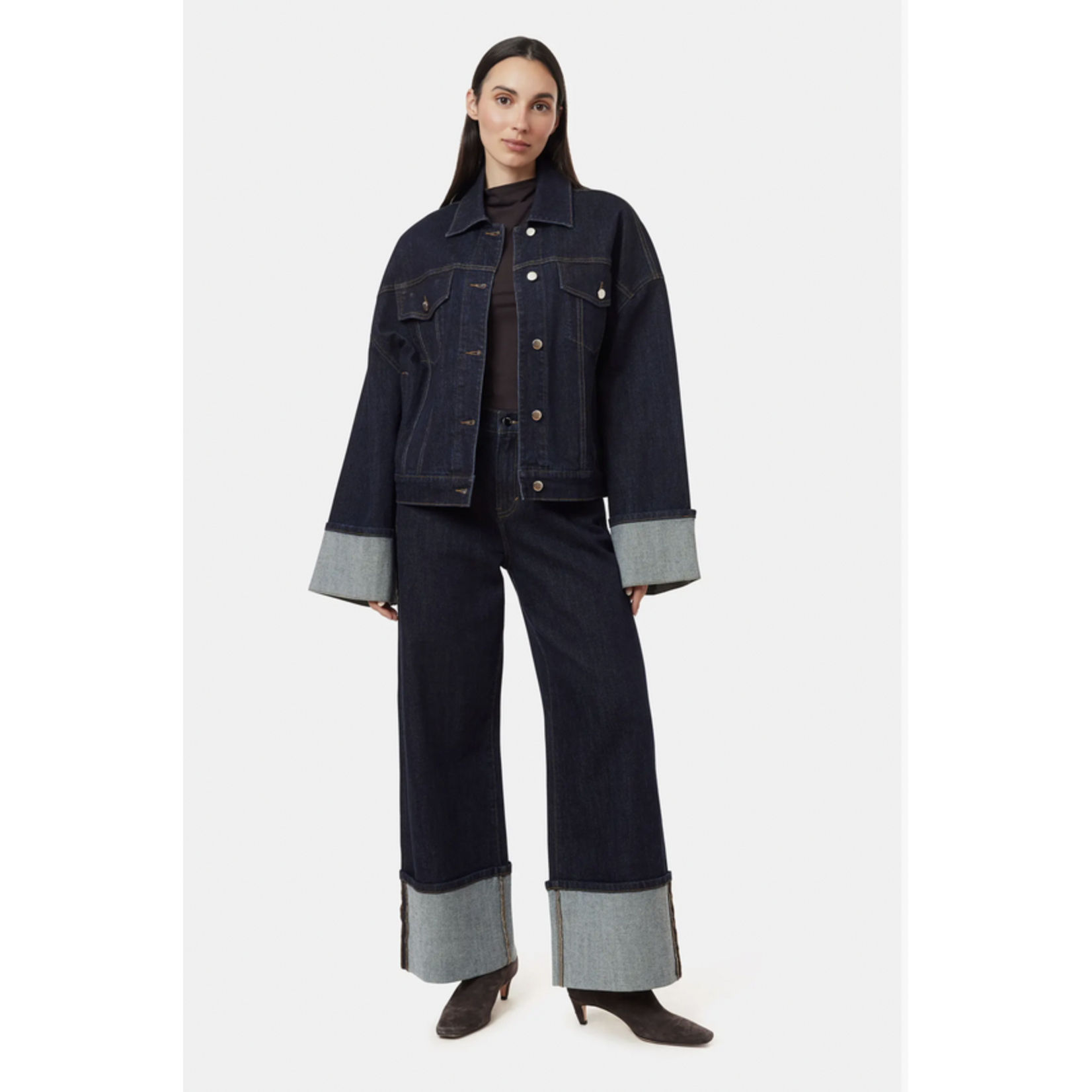 HABITUAL HABITUAL CAMRYN CUFFED STRAIGHT CROP