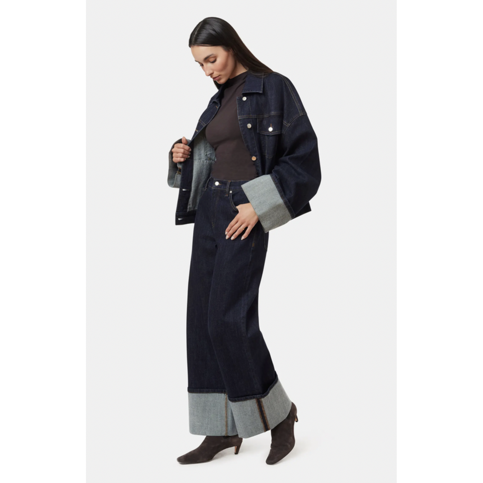 HABITUAL HABITUAL CAMRYN CUFFED STRAIGHT CROP