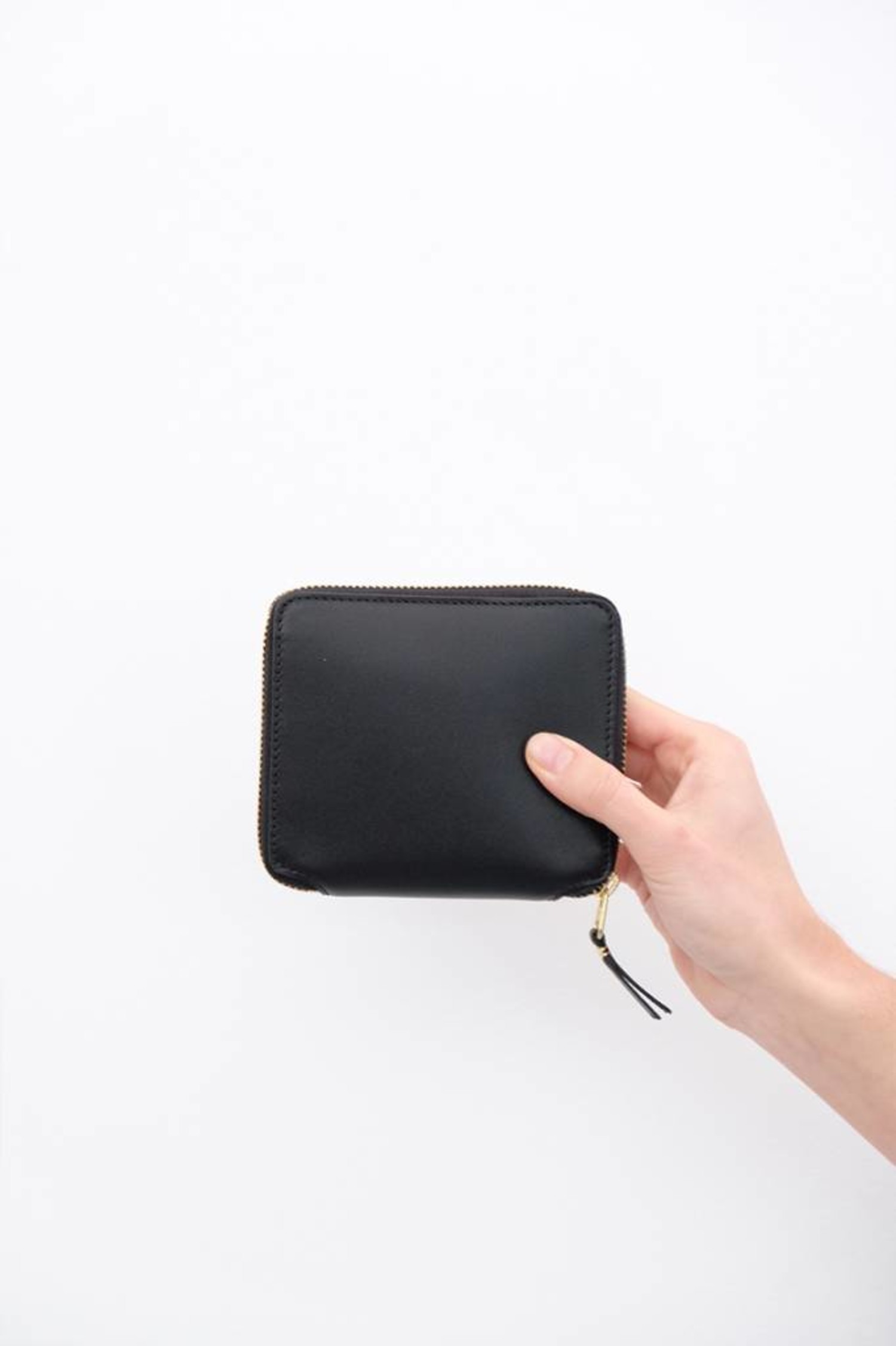 comme de garcons zip around wallet