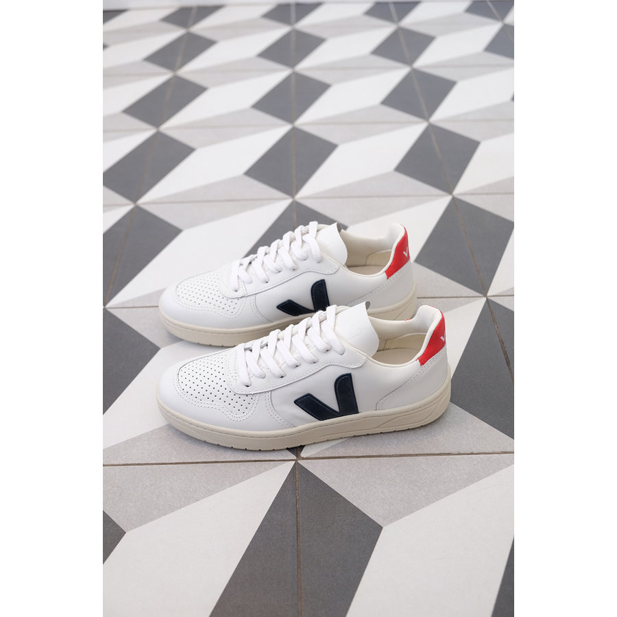 veja volley canvas sneaker in nautico pekin