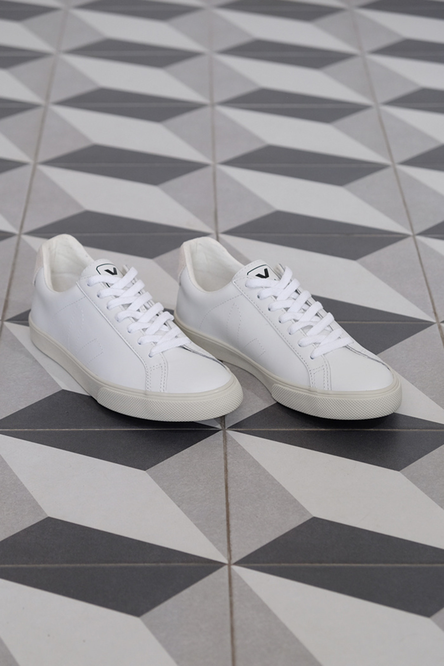 esplar low leather white