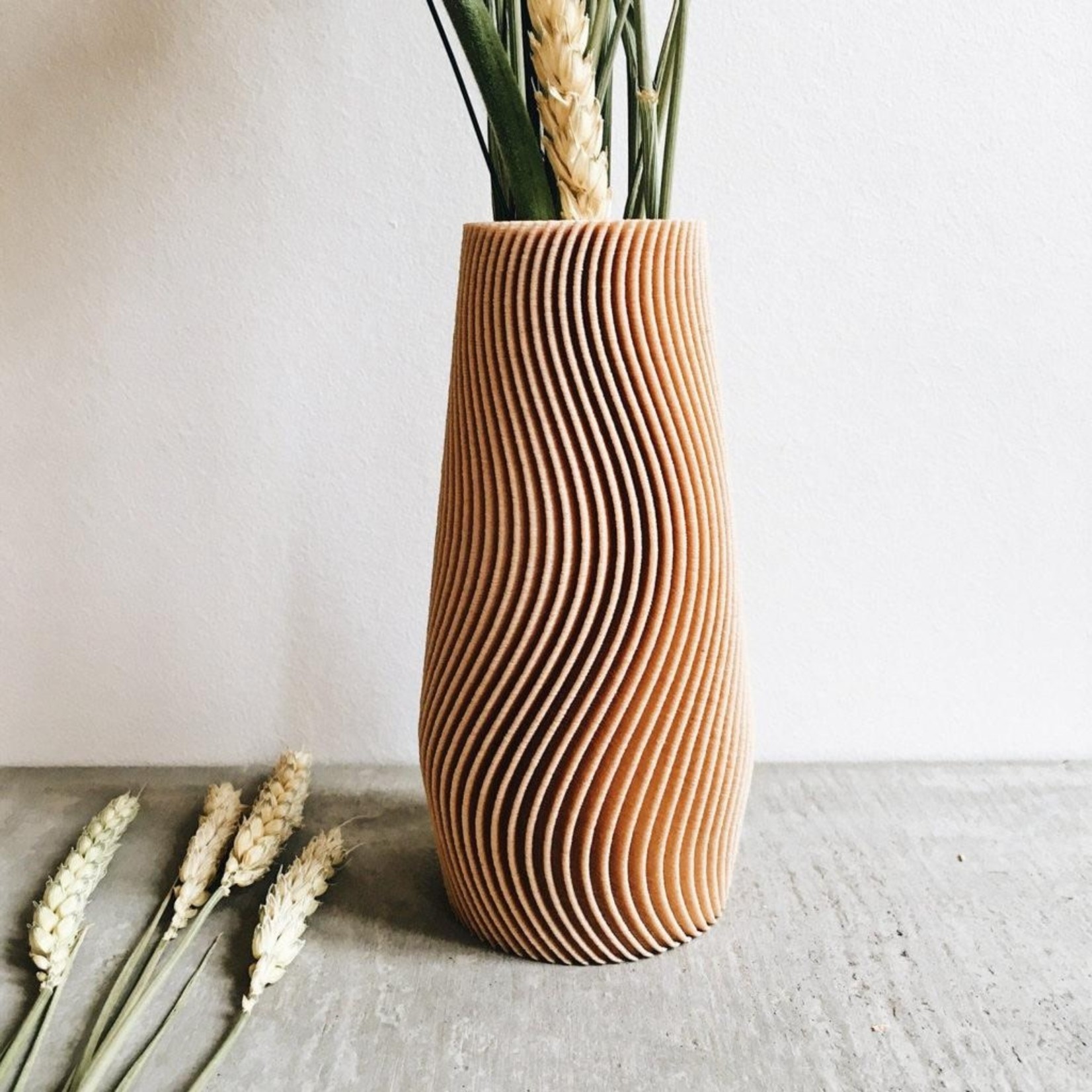 Minimum Design Minimum Design Wave Vase Natural Small