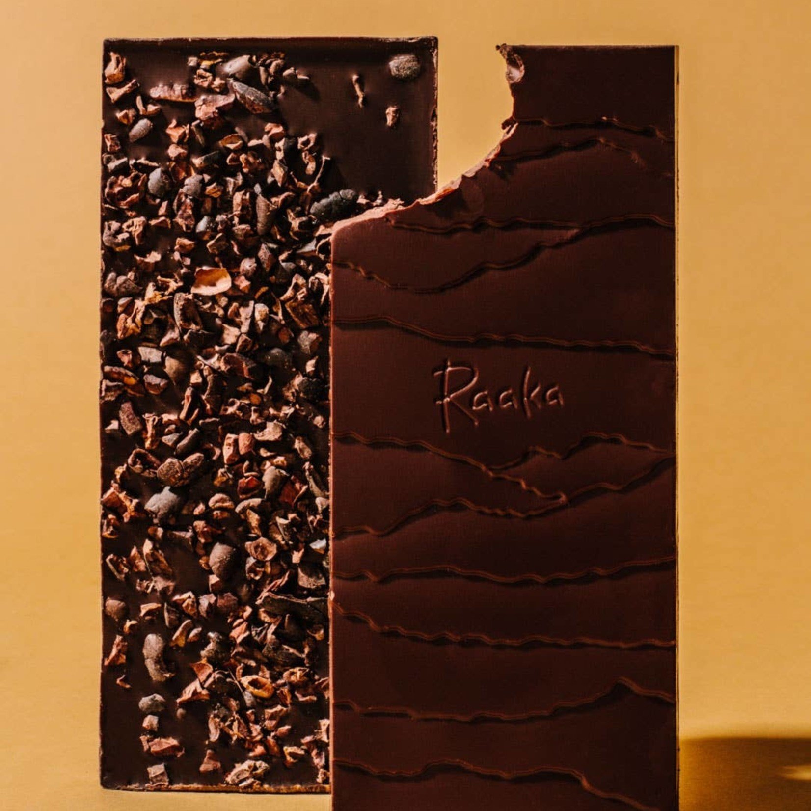 Raaka Raaka Chocolate Bar 75% Maple and Nibs