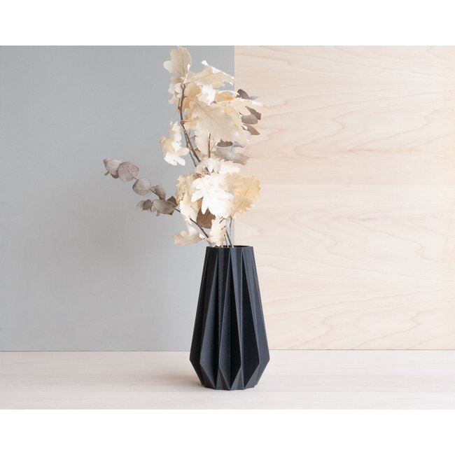Minimum Design Origami Vase Black 20cm