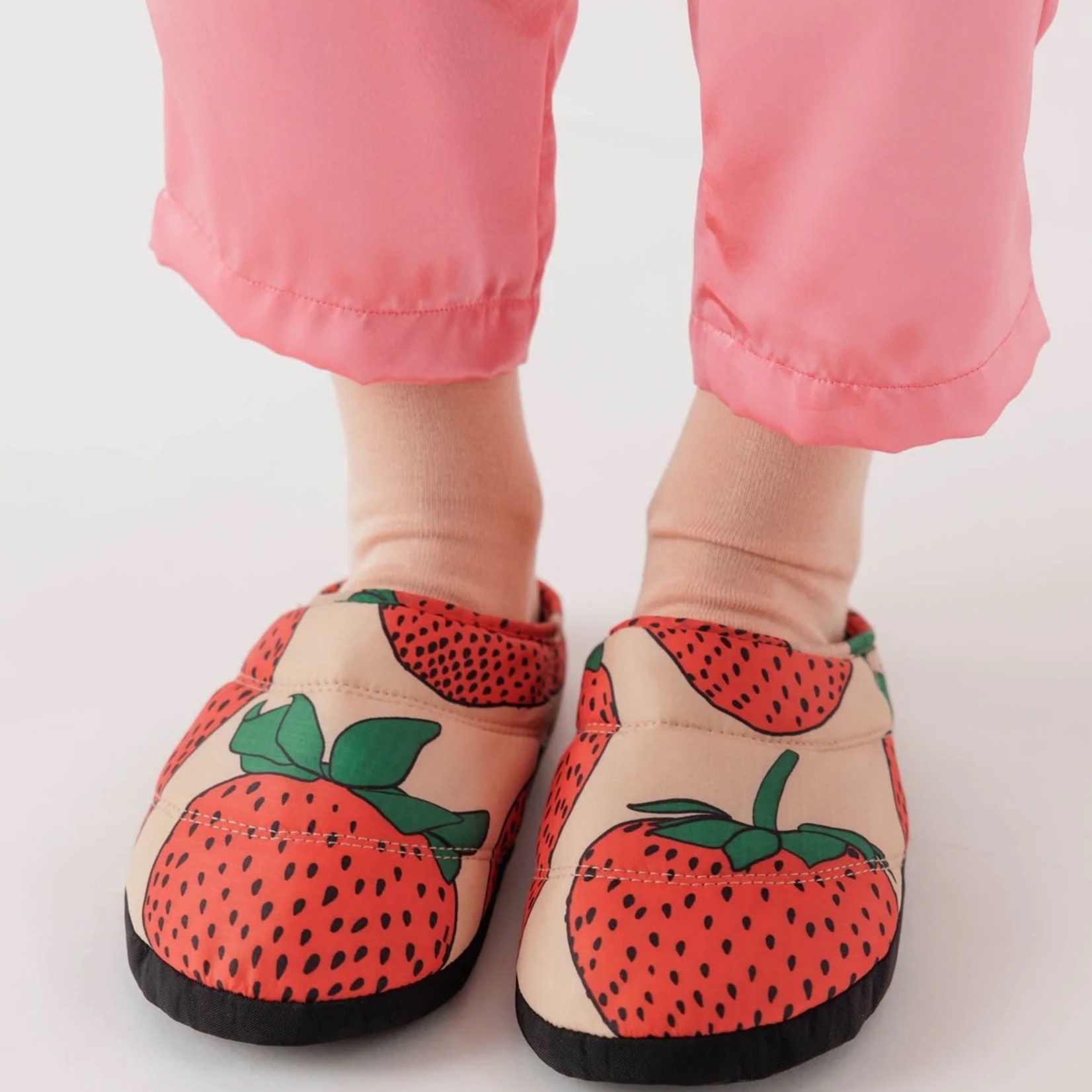 Baggu Baggu Puffy Slippers Strawberry