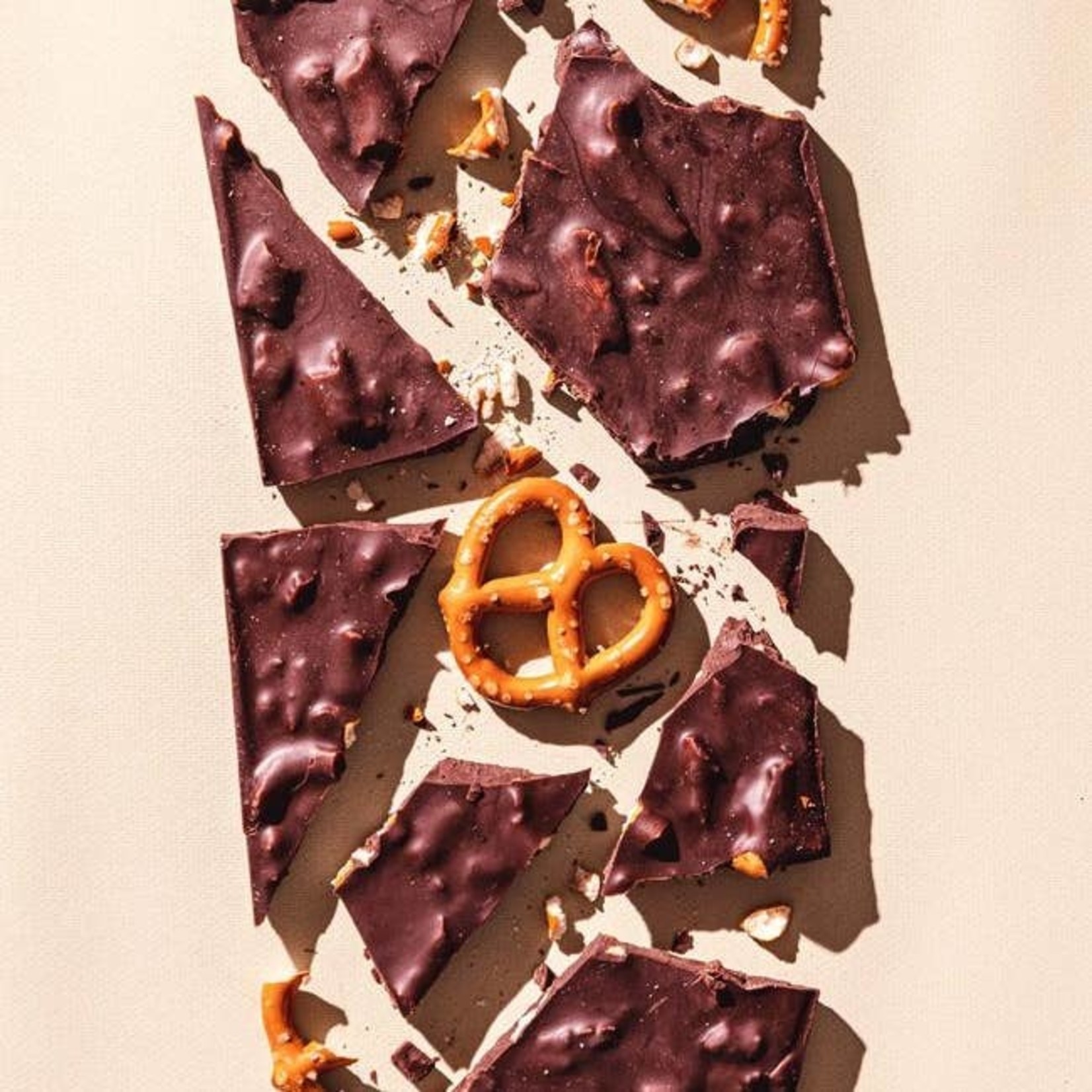 Compartes Chocolate Compartes California Love Dark Salted Pretzel Chocolate Bar
