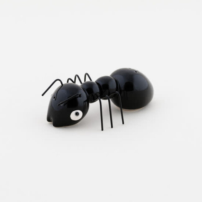 Picnic Black Ant Salt & Pepper Ceramic 4.5"