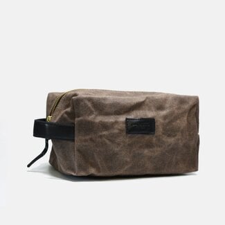 Curated Basics Curated Basics Waxed Canvas Toiletry Bag Dark Brown