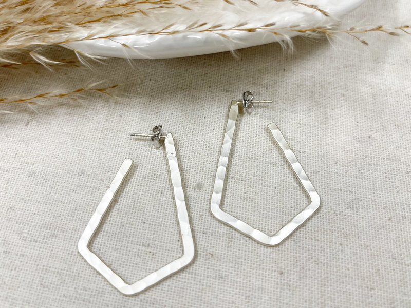 HAMMERED EARRINGS-SILVER