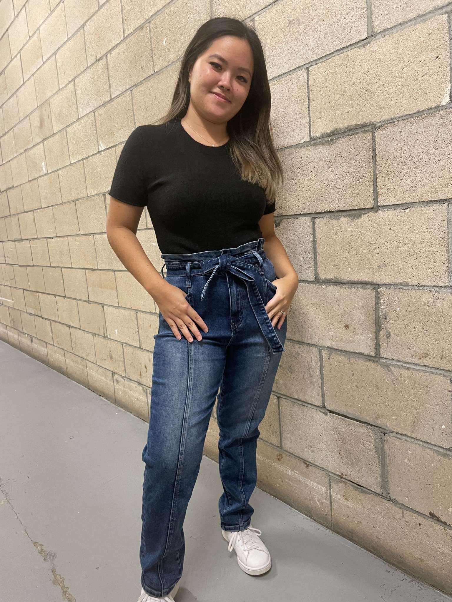 Mom jeans with belt discount