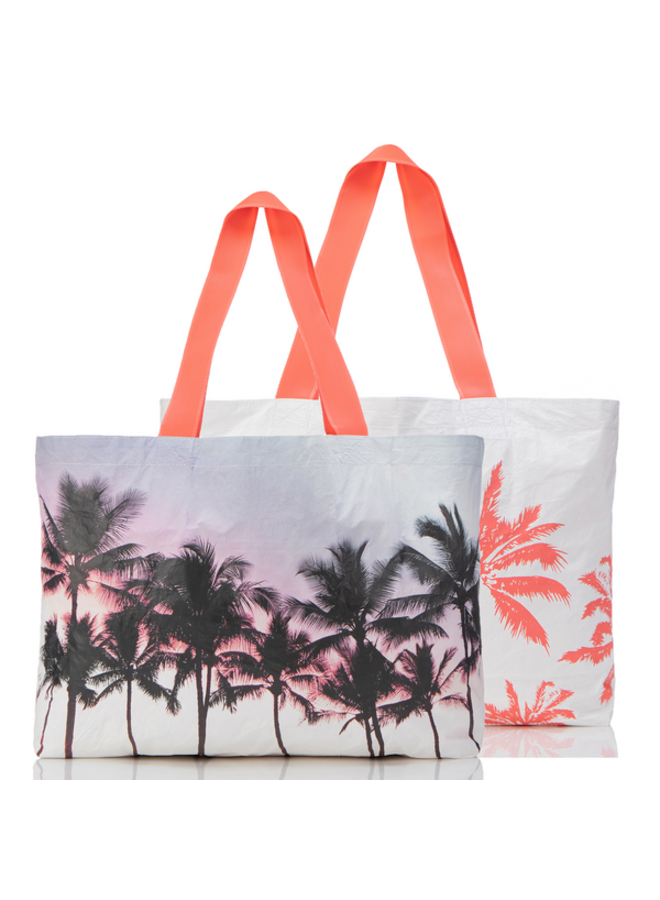 ALOHA COLLECTION GO-TO TOTE LE VOYAGEUR LUX - Adore