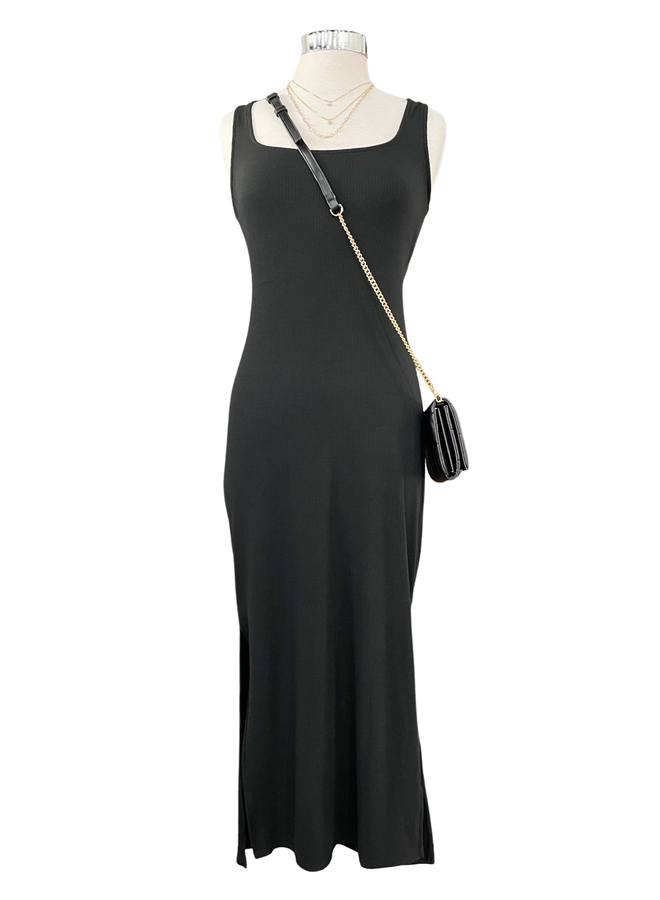 TWIST SIDE SLIT MAXI DRESS