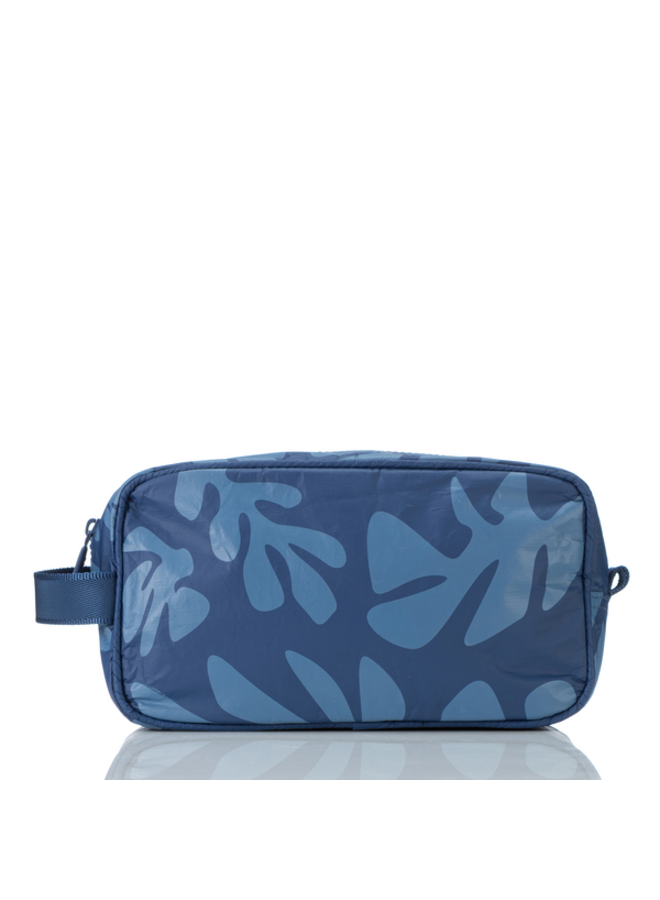 ALOHA COLLECTION DOPP KIT REEF DEEP BLUE