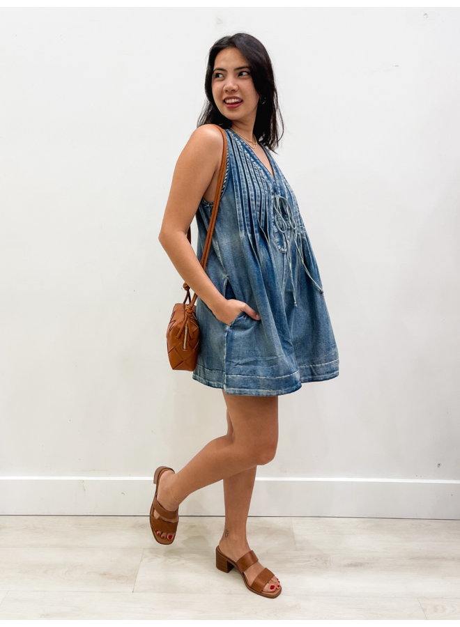 DS0590 PLEATED DENIM ROMPER