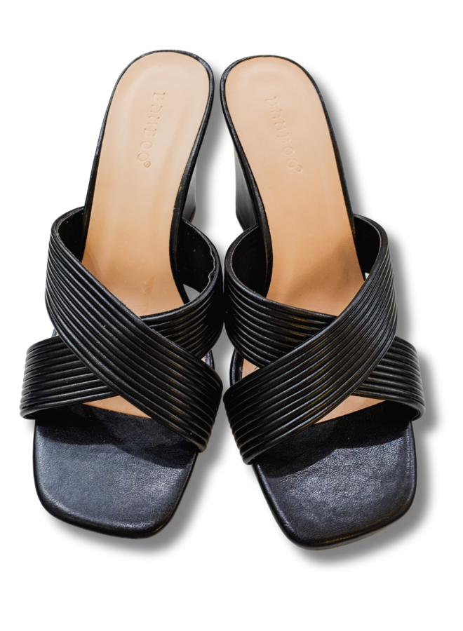 PUBLISHER-04 MINI TUBED CROSS BAND HEEL