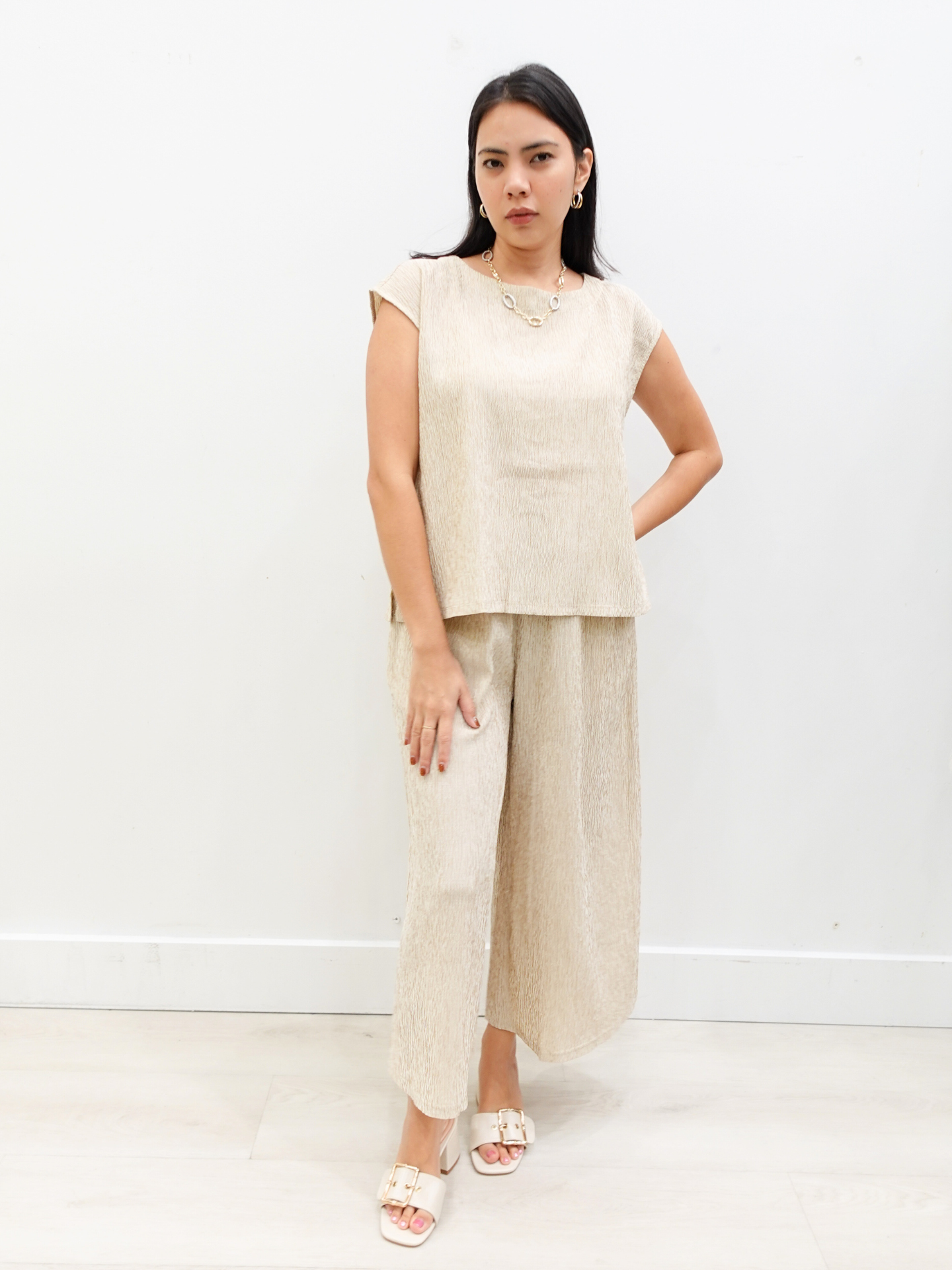FT67985 TEXTURED COTTON SLEEVELESS TOP - Adore