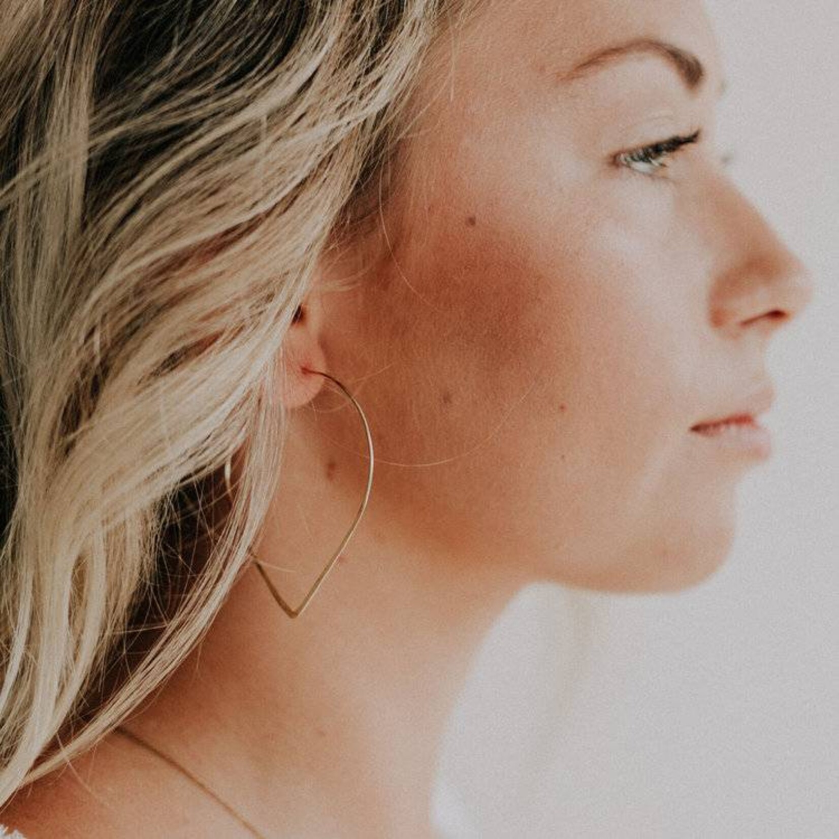 Favor Jewelry Petal Hoop Earrings