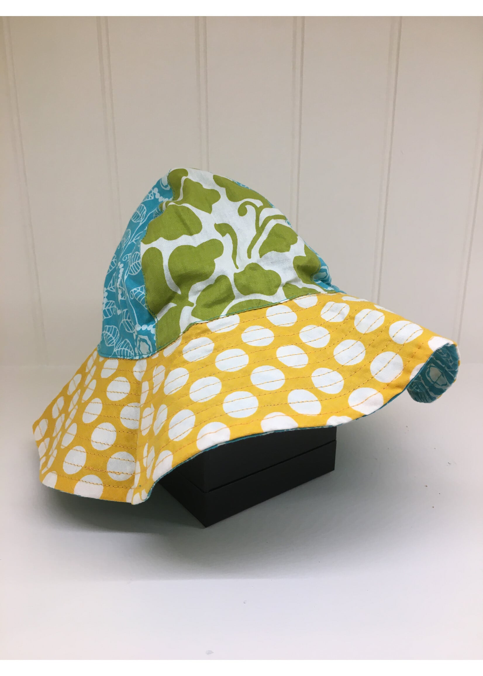 Scrappy Sun Hat- Yellow Dot