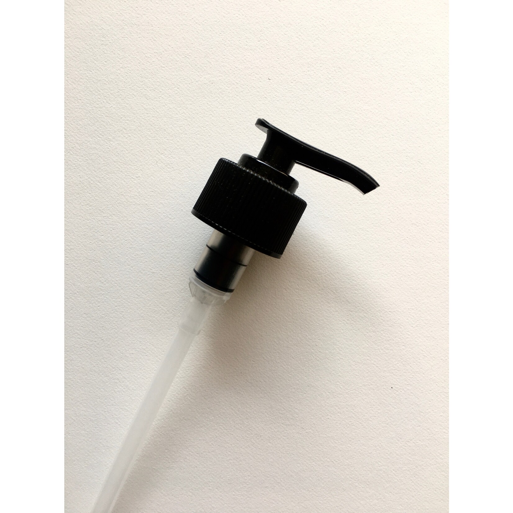 Berlin Packaging Pump for 8oz & 16oz Glass Bottles