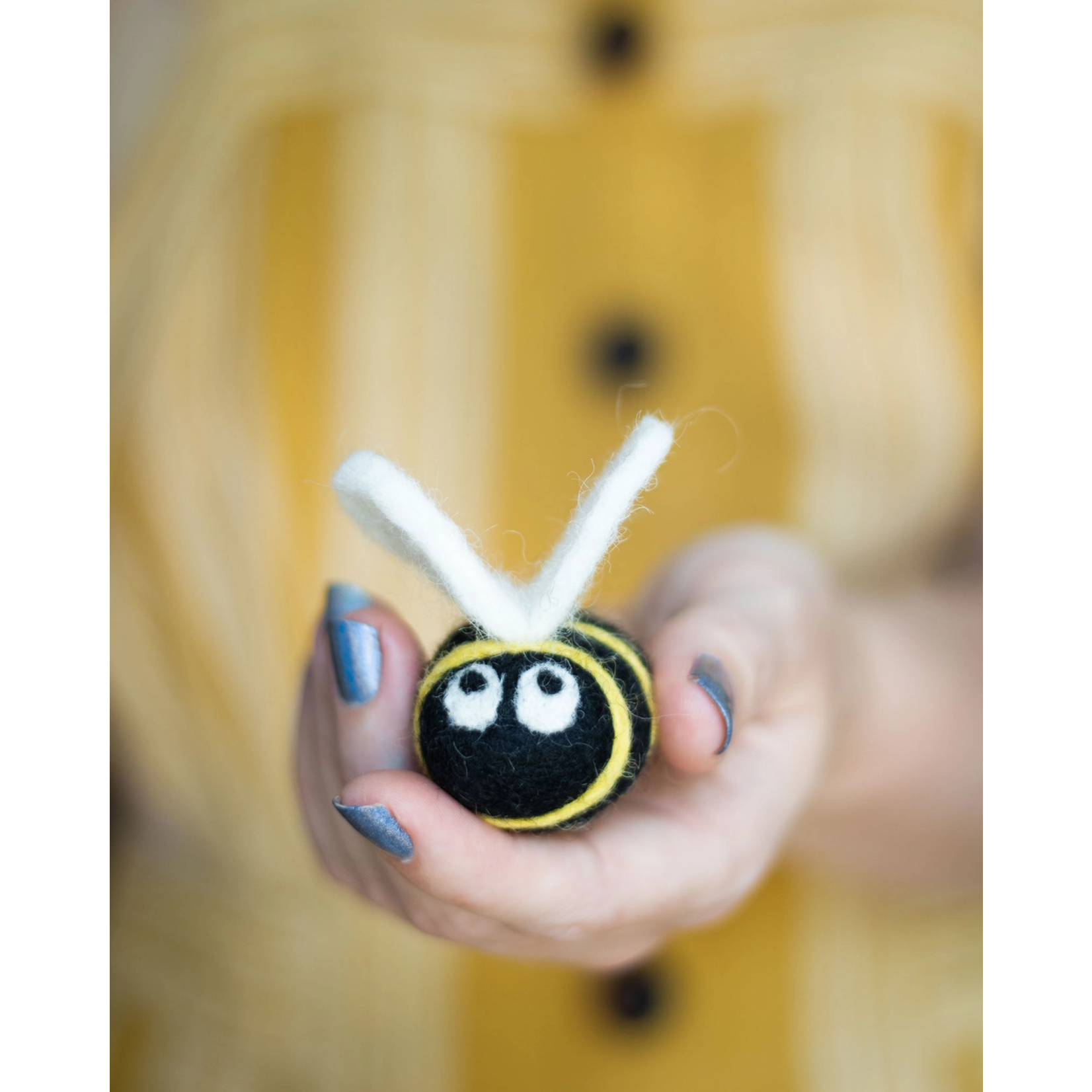 Friendsheep Wool Eco Wool Kitty Bee Toy