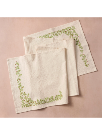 ten thousand villages Sardee Holly Cotton Table Runner