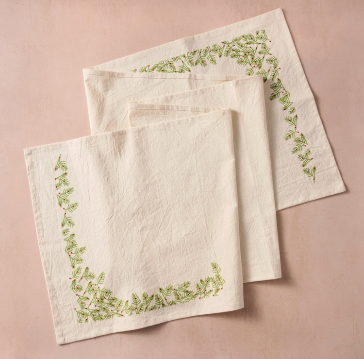 ten thousand villages Sardee Holly Cotton Table Runner