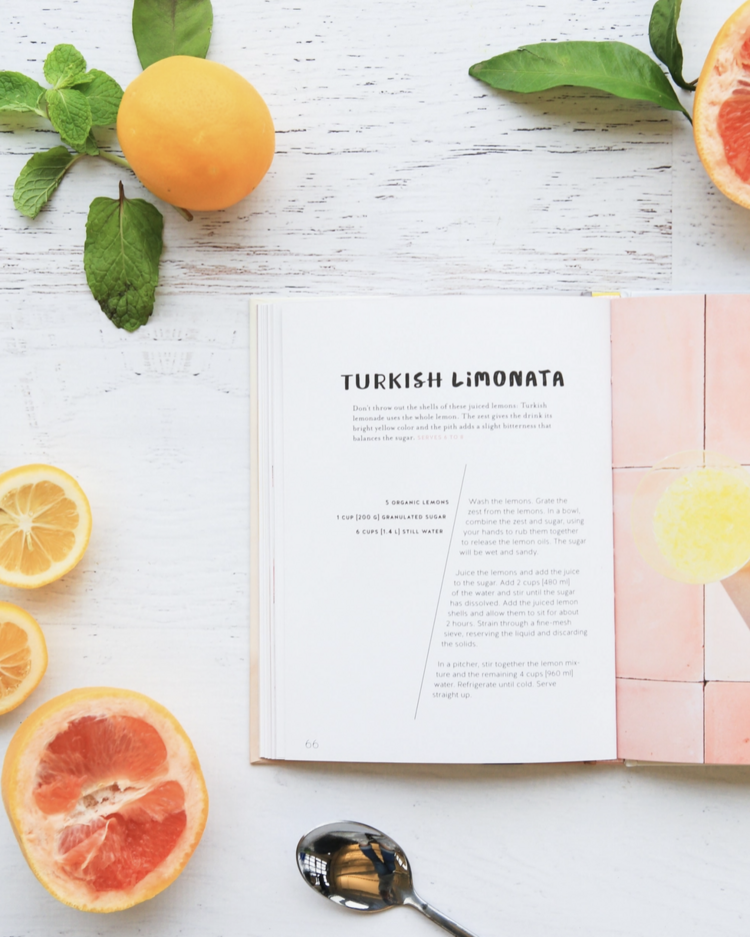 Chronicle Books Lemonade with Zest