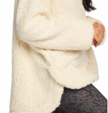 Mudpie Bodie Sherpa Pullover: Cream (one size)