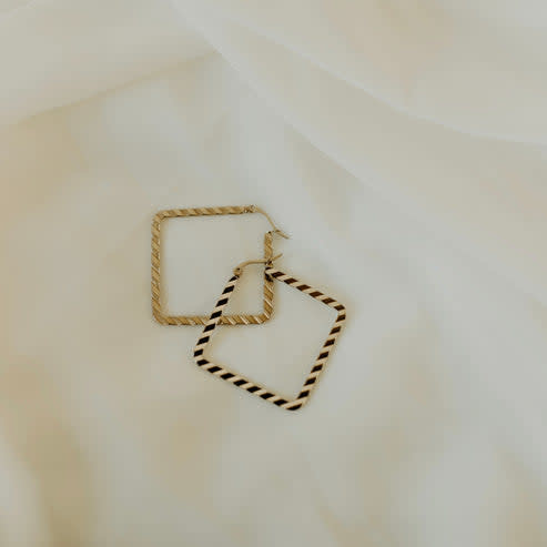 3Souls Company Small Gold Rubix Earring