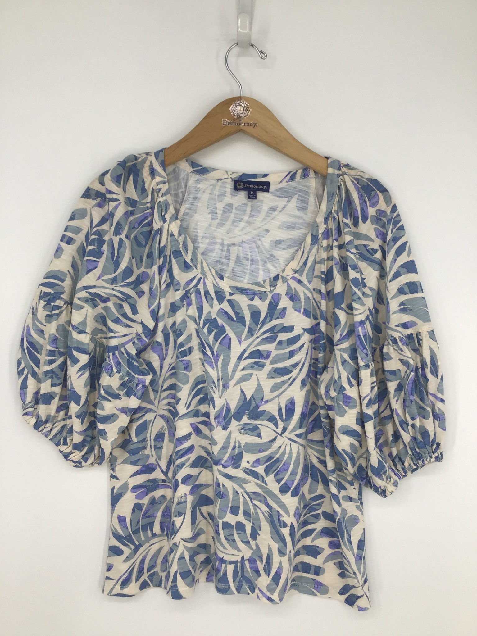 Democracy Airy Blue Elbow Blouson Sleeve Printed Knit Top