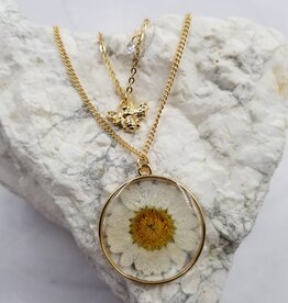 FLEURISH Layered Bee and Daisy Necklace