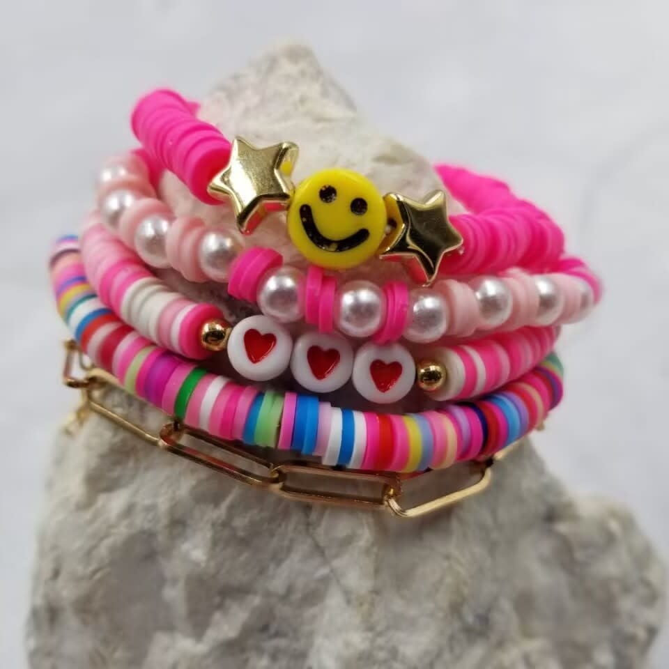 FLEURISH Smiley and Heart Heishi Bracelet - Valentine's Day
