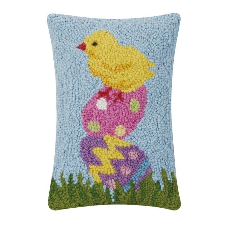 Peking Handicraft EASTER CHICK EGGS WOOL HOOK PILLOW